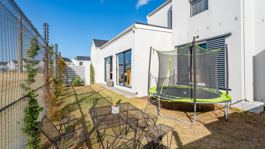 3 Bedroom Property for Sale in Croydon Western Cape